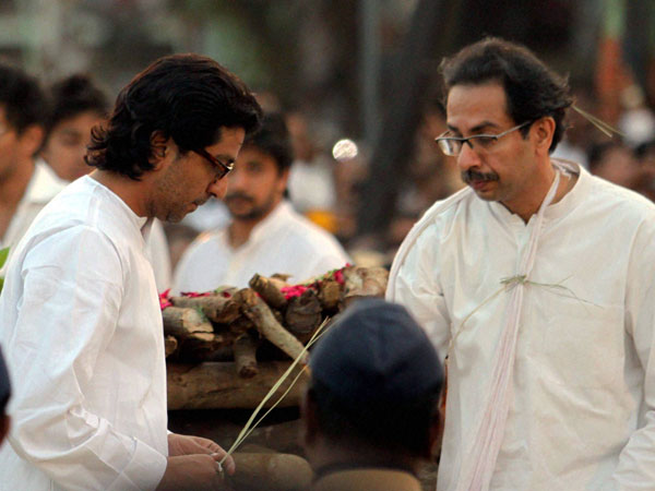 Raj & Uddhav at Bal Thackeray's funeral
