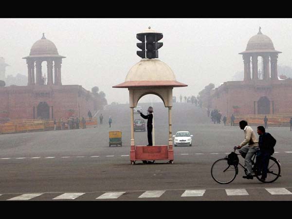 Delhiites brave cold