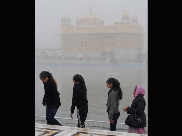 Visitors at Golden Temple