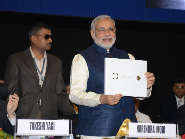 Narendra Modi, delegates at Vibrant Gujarat Global Investors Summit