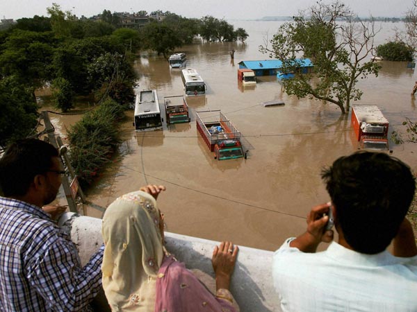 Managing disaster in India is difficult