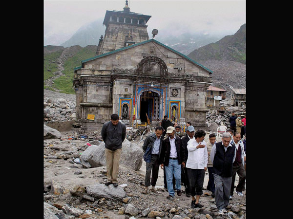 Vijay Bahuguna at a visit to the flood-hit Kedarnath