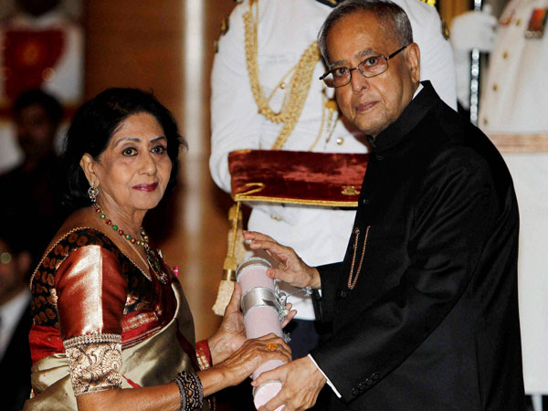President Pranab Mukherjee presents Padma Shri to Bengali actress Sabitri Chatterjee