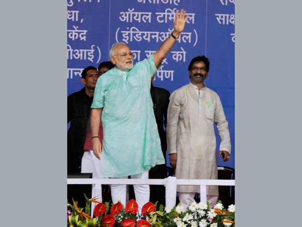 Prime Minister Narendra Modi with Jharkhand CM Hemant Soren
