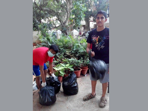 Youngsters join hands to clean up their locality