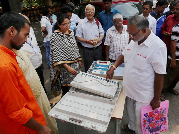 A man tries to understand the EVM machine