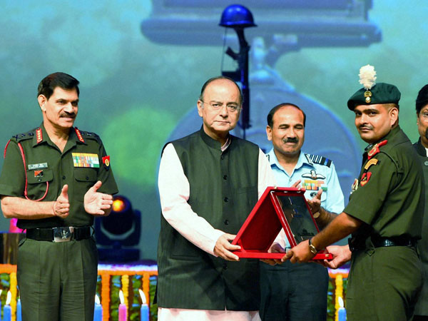 Union Defence Minister, Arun Jaitley with Army Chief General