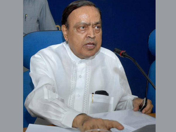 Sonia hails Deora's 'remarkable' contribution Sonia hails Deora's 'remarkable' contribution