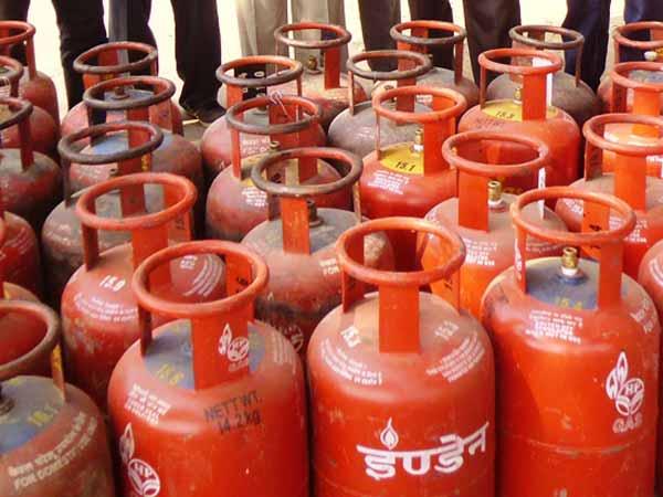 Achche din are here! After petrol, now LPG price cut by Rs 113/cylinder. Achche din are here! After petrol, now LPG price cut by Rs 113/cylinder.