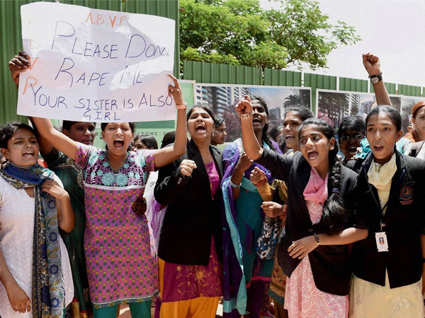 /india/child-raped-school-parents-protest-against-school-1484418.html /india/child-raped-school-parents-protest-against-school-1484418.html