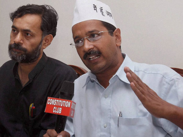 Kejriwal stopped by judge in court Kejriwal stopped by judge in court