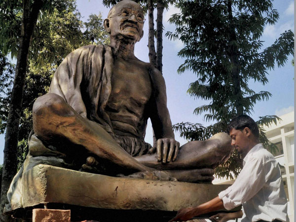 Mahatma Gandhi Mahatma Gandhi