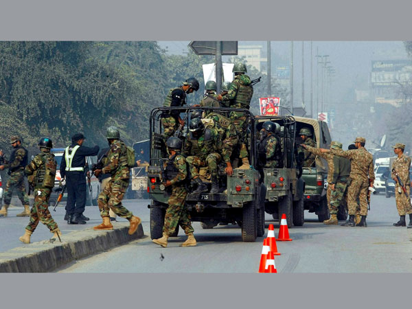 Pakistan, Afghanistan to carry out coordinated operations to end terrorism. Pakistan, Afghanistan to carry out coordinated operations to end terrorism.