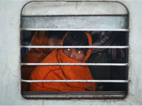 Dense fog envelops UP, rail and air transport crippled Dense fog envelops UP, rail and air transport crippled