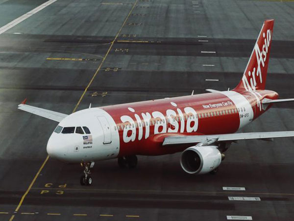 AirAsia crash: Search teams find 4 large objects AirAsia crash: Search teams find 4 large objects