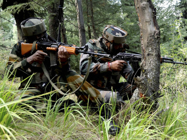 Fear returns to Indo-Pak border amid heavy mortar shelling. Fear returns to Indo-Pak border amid heavy mortar shelling.