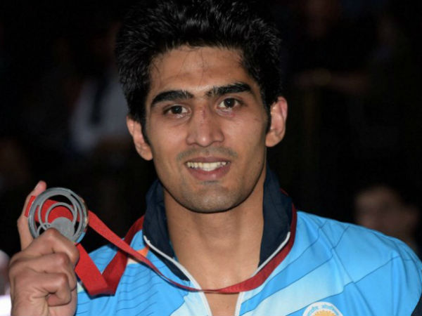 Now Vijender Singh wants Padma Bhushan? Now Vijender Singh wants Padma Bhushan?