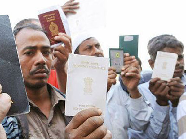 Saudi workers Saudi workers