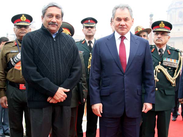 Parrikar with Russian Defence Minister Parrikar with Russian Defence Minister