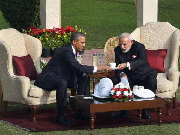 PM Modi serves tea to US President, Obama says Thank you for the 'chai pe charcha'. PM Modi serves tea to US President, Obama says Thank you for the 'chai pe charcha'.