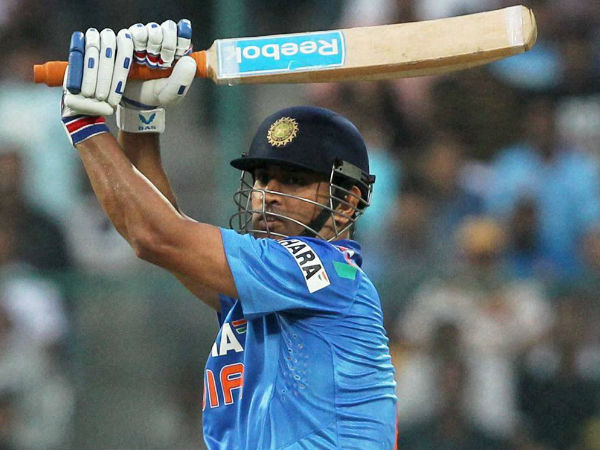 World Cup: 10-storey high bat unveiled World Cup: 10-storey high bat unveiled