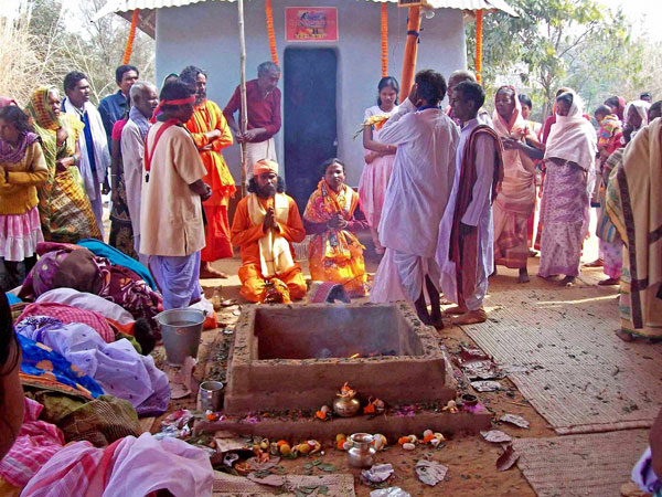 WB: 150 Christians converted to Hinduism WB: 150 Christians converted to Hinduism
