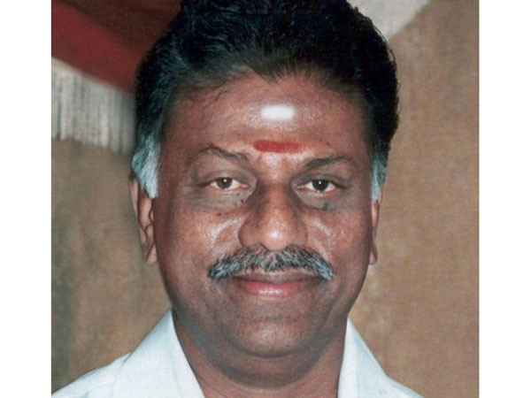 Panneerselvam hits out at Karunanidhi Panneerselvam hits out at Karunanidhi