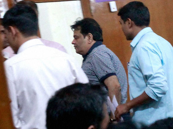 Dawood's brother held for extortion Dawood's brother held for extortion