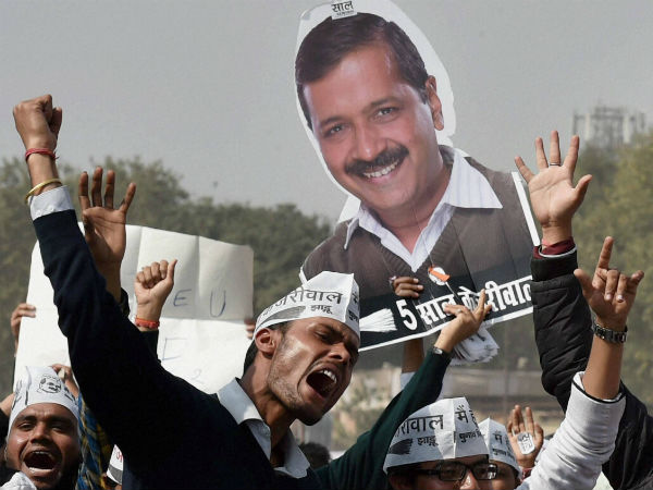 Aam aadmi crowds Ramlila ground Aam aadmi crowds Ramlila ground