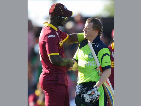 Ireland's Niall O'Brien (right) shakes hands with West Indies' Darren Sammy at the end of their World Cup match Ireland's Niall O'Brien (right) shakes hands with West Indies' Darren Sammy at the end of their World Cup match