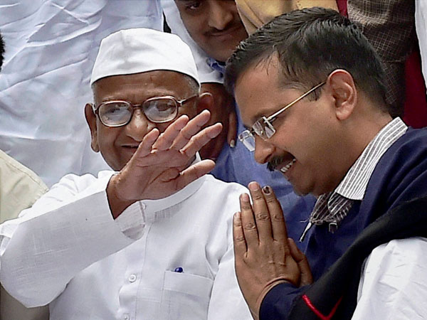 Anna accepts Kejriwal's invitation Anna accepts Kejriwal's invitation