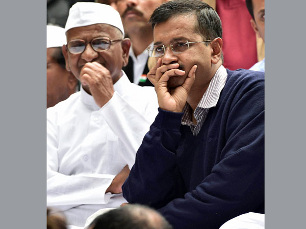 Kejriwal slam 'anti-farmer' bill Kejriwal slam 'anti-farmer' bill