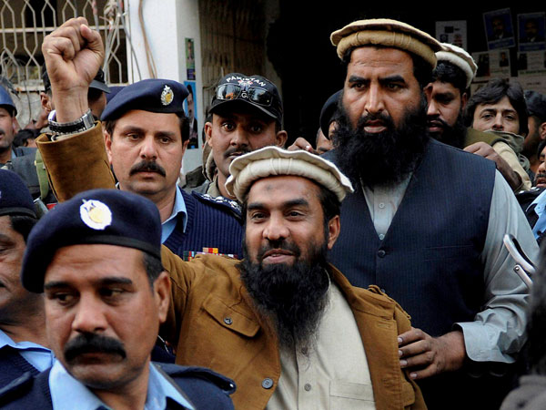 Hand Lakhvi to India: Royce Hand Lakhvi to India: Royce
