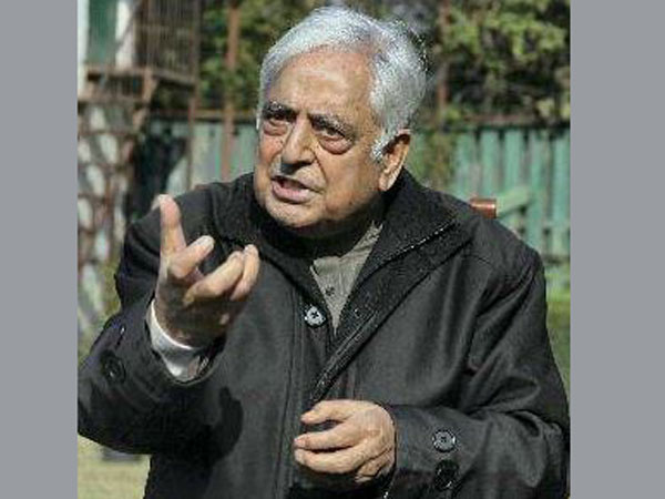 Shiv Sena hits out at Sayeed Shiv Sena hits out at Sayeed