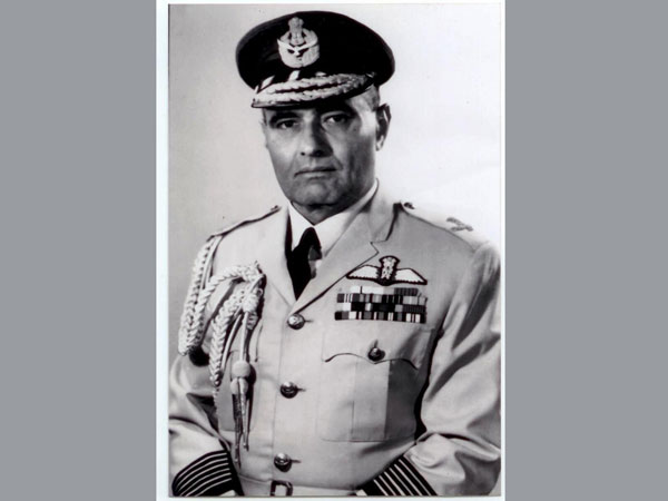 AIR CHIEF MARSHAL HRUSHIKESH MOOLGAVKAR (RETD) AIR CHIEF MARSHAL HRUSHIKESH MOOLGAVKAR (RETD)