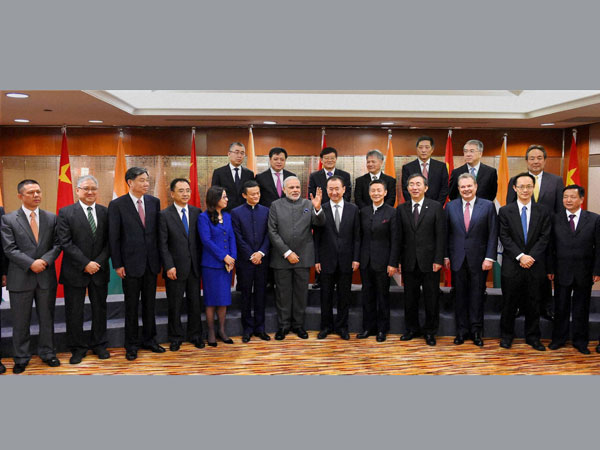 Modi meets top Chinese CEOs Modi meets top Chinese CEOs