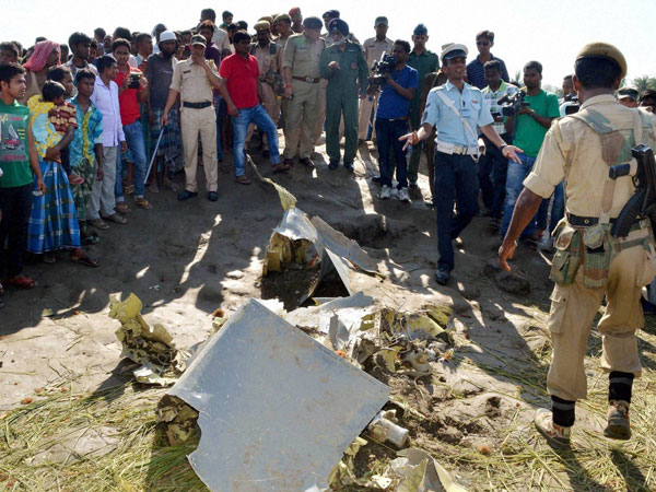 Fighter aircraft crashes in Assam Fighter aircraft crashes in Assam