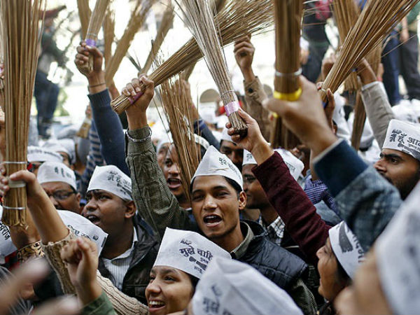 AAP workers manhandle Kota deputy mayor AAP workers manhandle Kota deputy mayor