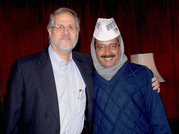 Kejriwal, Jung maintain distance Kejriwal, Jung maintain distance