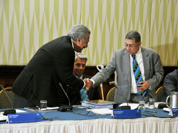 Zaheer Abbas is congratulated by ICC Chairman N Srinivasan (right) Zaheer Abbas is congratulated by ICC Chairman N Srinivasan (right)