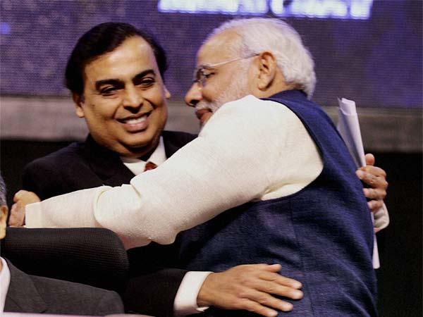Digital India: Ambani brothers, industry shower praises on PM Modi. Digital India: Ambani brothers, industry shower praises on PM Modi.