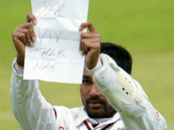 Ramdin's note to Richards during a Test match Ramdin's note to Richards during a Test match