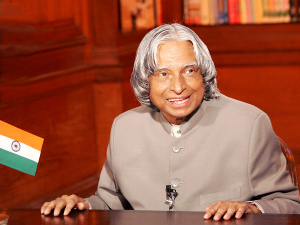 TN: Huge crowd at Kalam's house TN: Huge crowd at Kalam's house