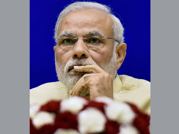 Modi pays homeage to Hiroshima victims Modi pays homeage to Hiroshima victims