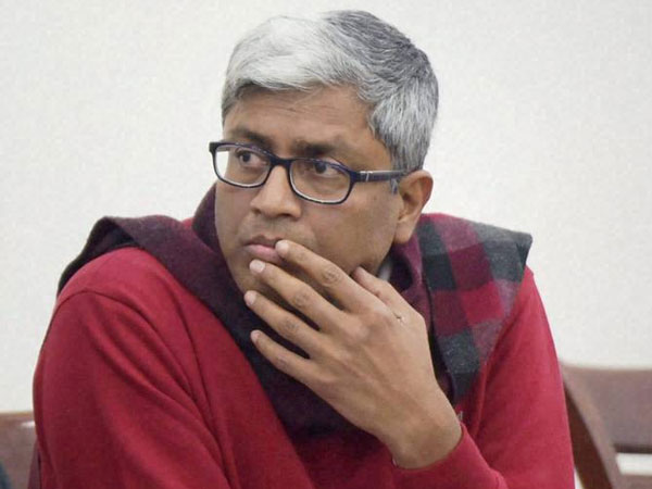 Centre trying to save the corrupt in CNG fitness scam: AAP. Centre trying to save the corrupt in CNG fitness scam: AAP.