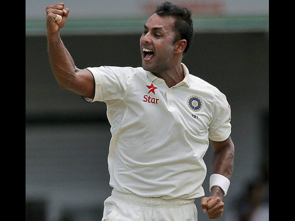Stuart Binny celebrates the dismissal of Dinesh Chandimal Stuart Binny celebrates the dismissal of Dinesh Chandimal