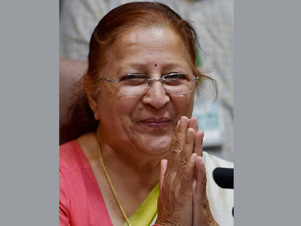 Mahajan hails Modi's LPG model Mahajan hails Modi's LPG model