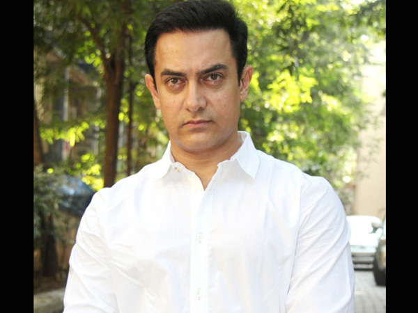 Aamir Khan served notice from court Aamir Khan served notice from court