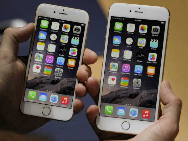 OMG! 22 iPhone 6S seized from IGI airport's toilet. OMG! 22 iPhone 6S seized from IGI airport's toilet.