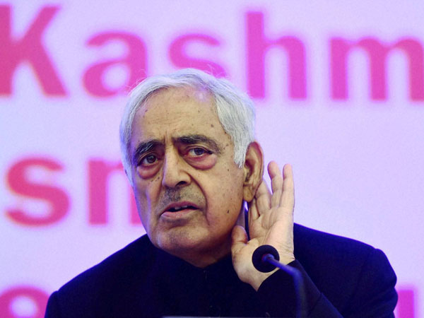 Sayeed condemns lynching of cow smuggler Sayeed condemns lynching of cow smuggler